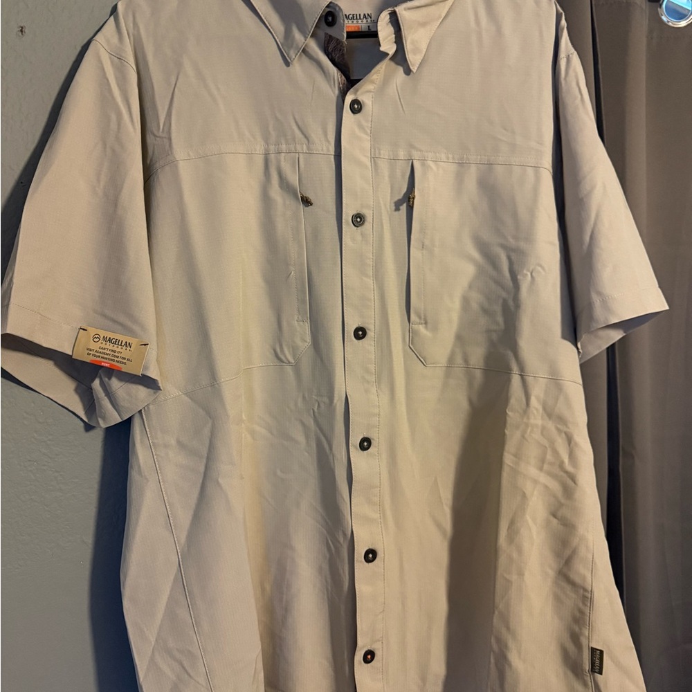 NWT Khaki Short Sleeve Button-Up Shirt